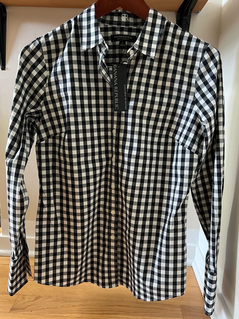 Banana Republic Women’s Black and White Gingham Button-Down Shirt